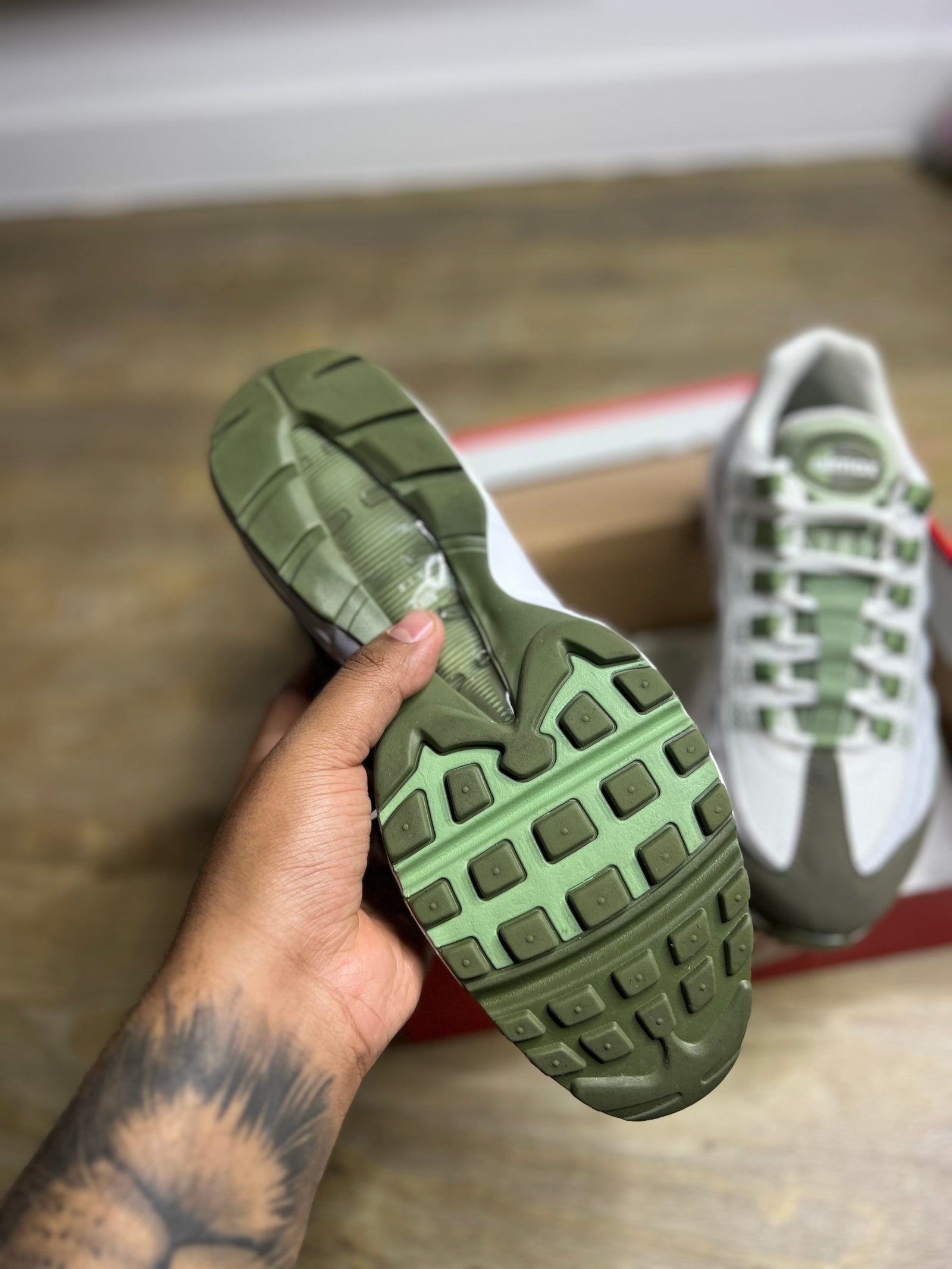White Oil Green Nike Air Max 95