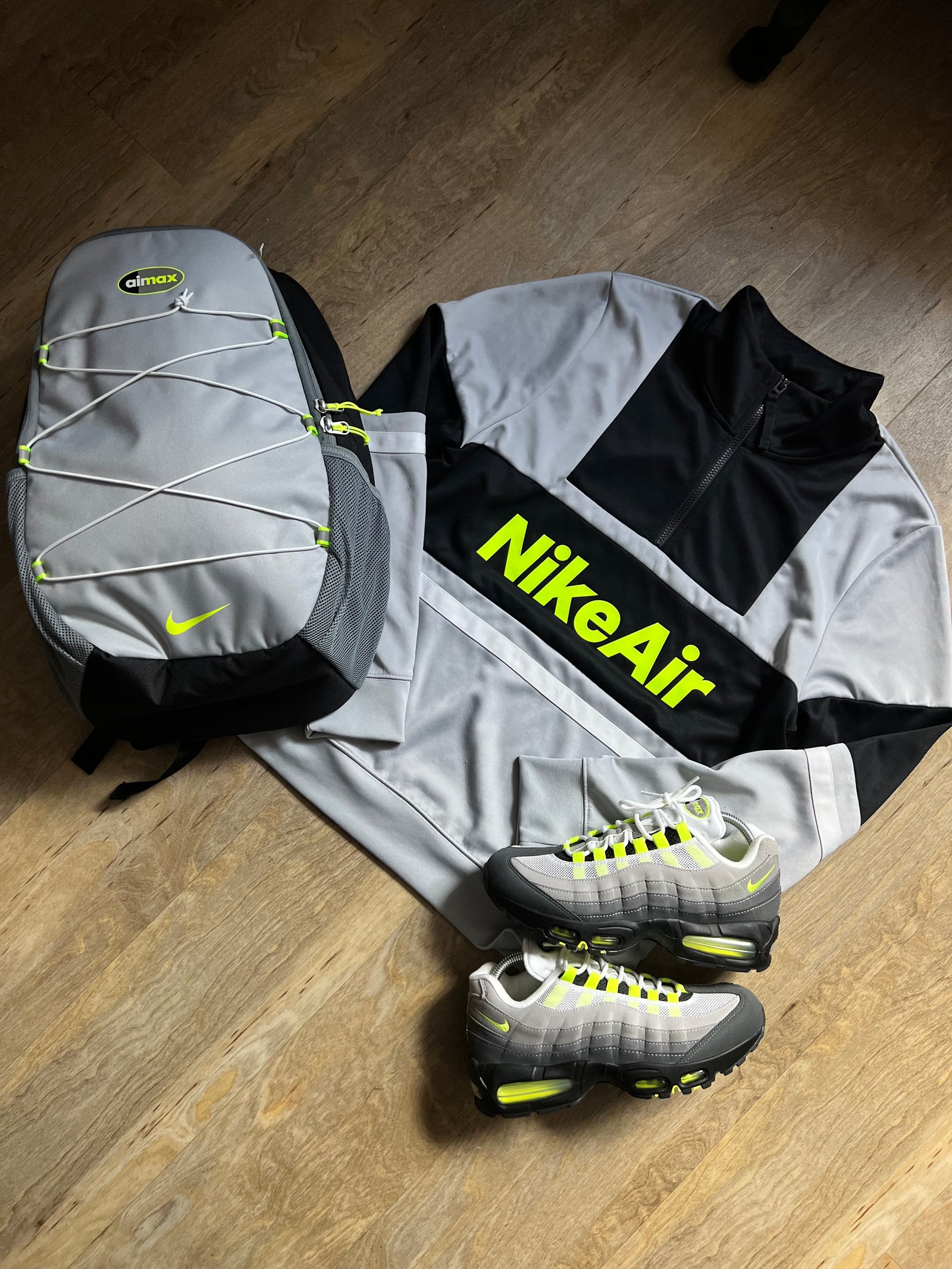 Nike Air Half-Zip Sweatshirt / Jacket OG Neon / Half Zip ~ Size S