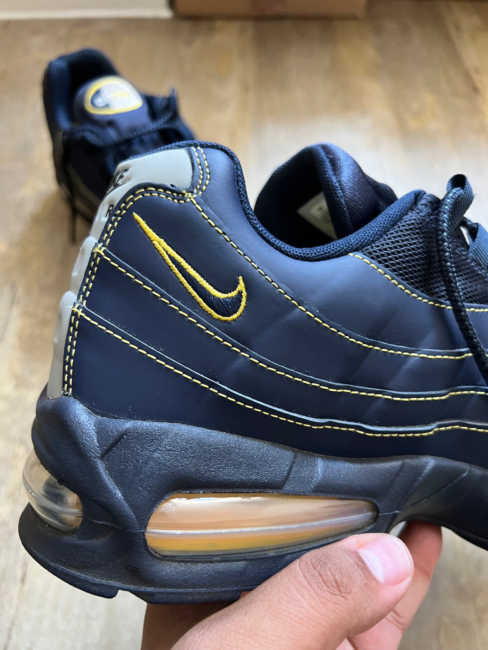 Nike Air Max 95 “Michigan” (Big Bubble) 2025