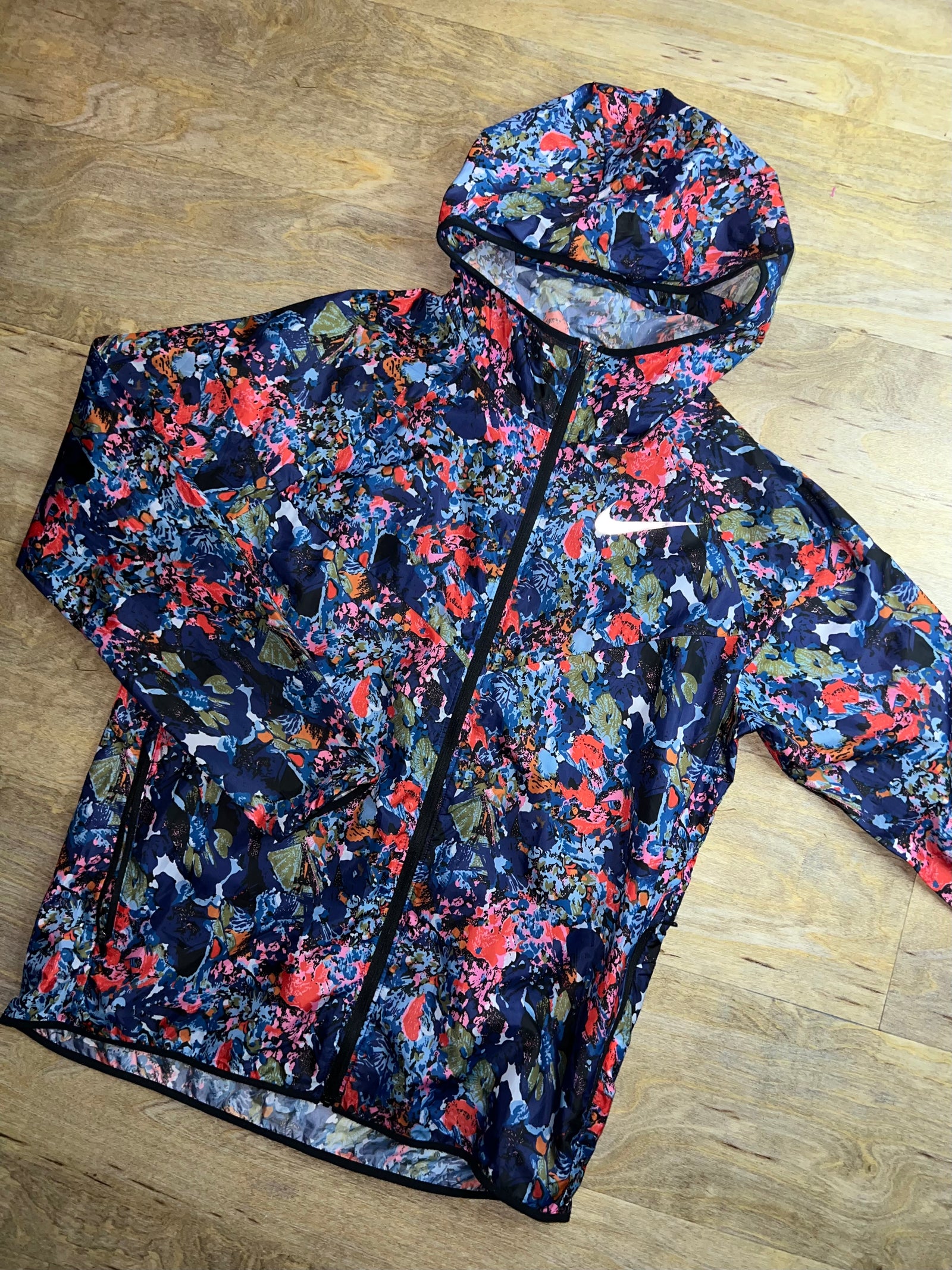 Nike Men’s Rare Floral Nike Windbreaker Jacket