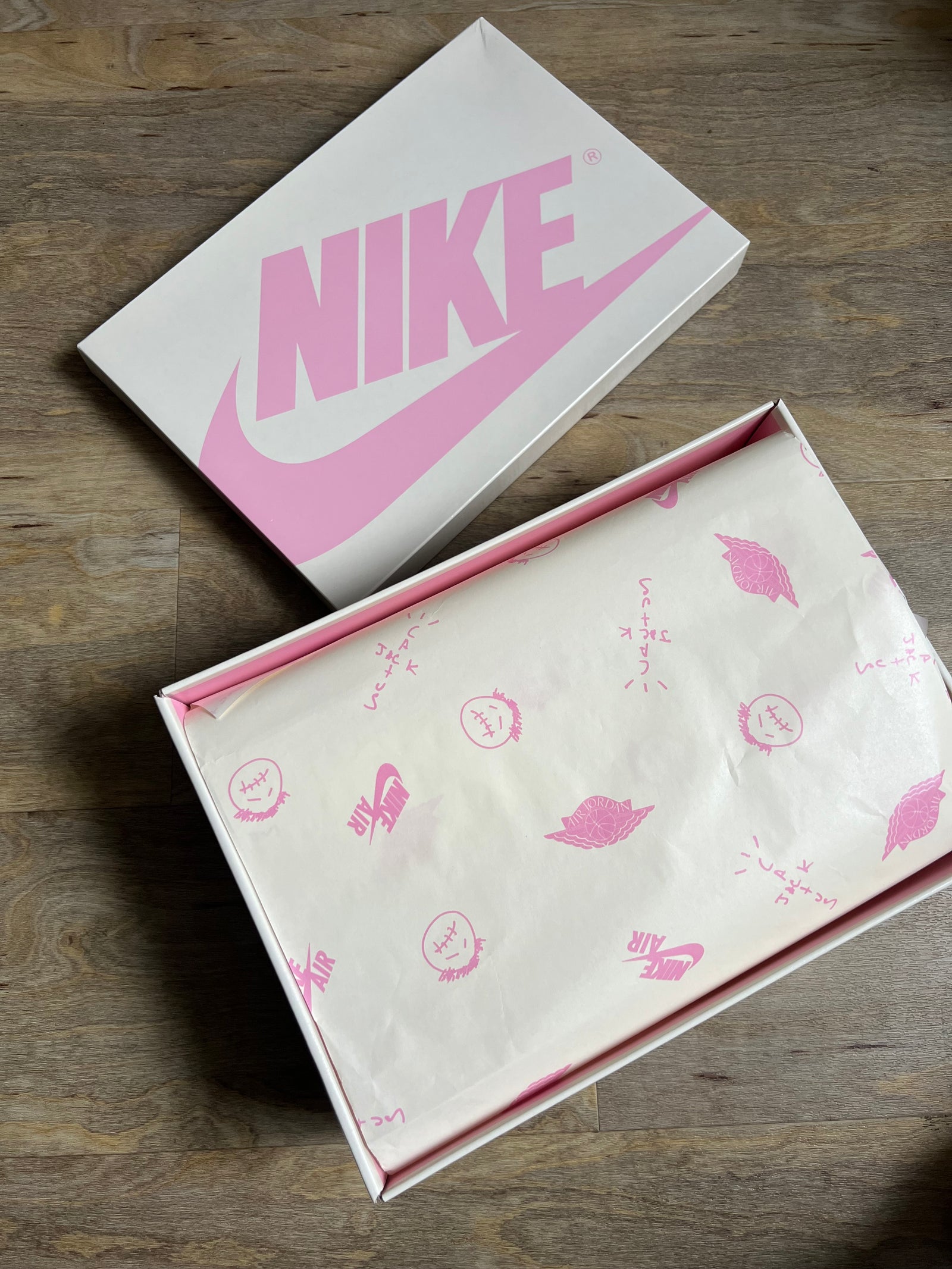 Travis Scott Jordan 1 Low OG SP “Shy Pink”