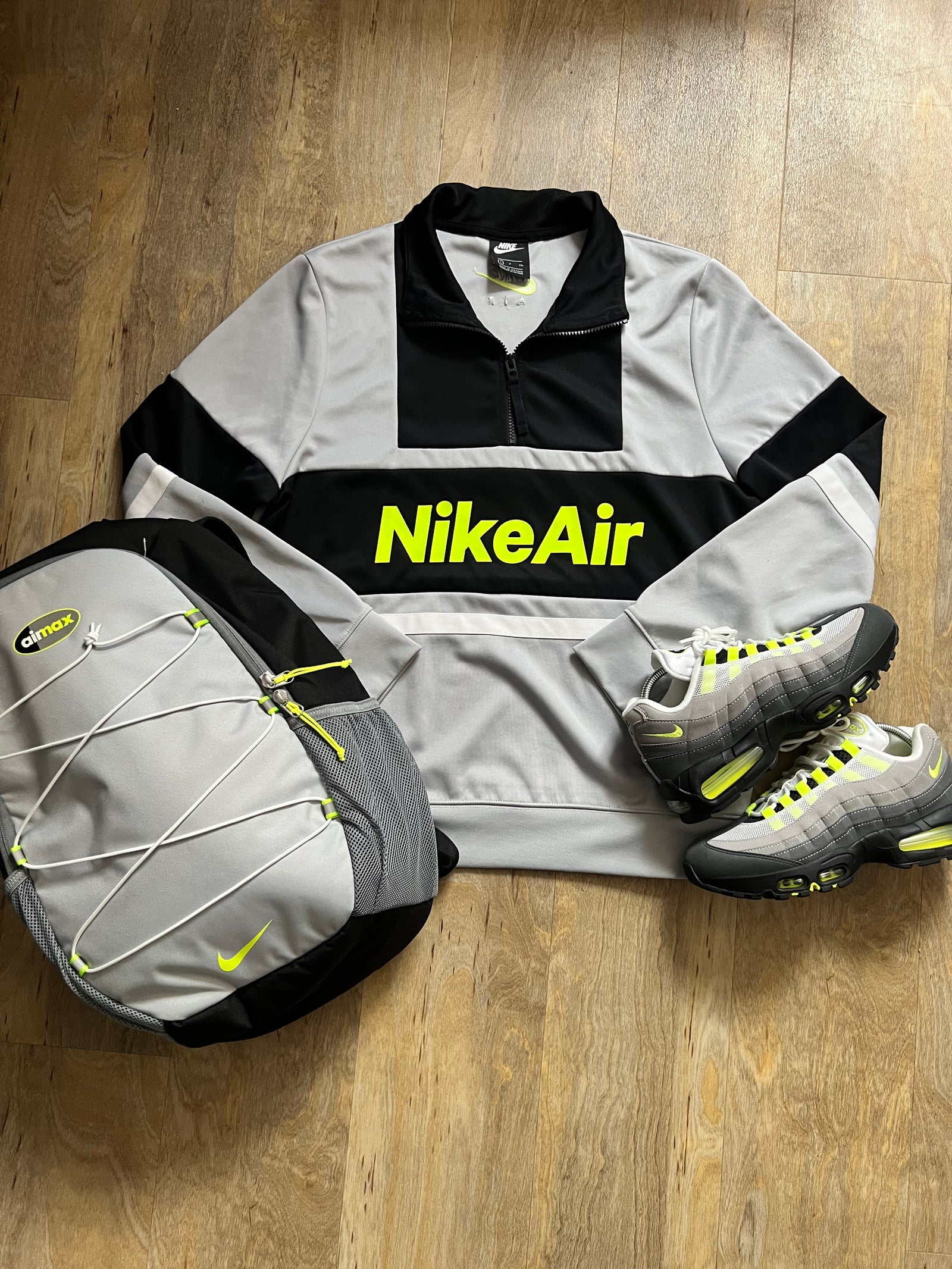 Nike Air Half-Zip Sweatshirt / Jacket OG Neon / Half Zip ~ Size S