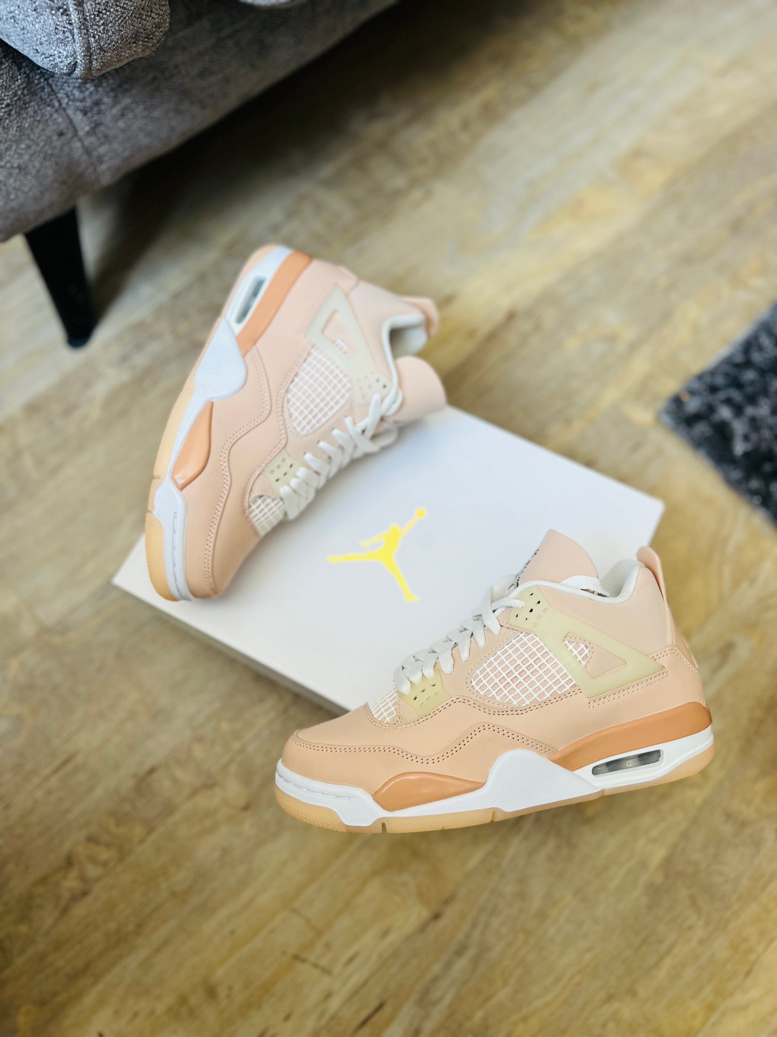 Air Jordan 4 Retro Shimmer Women’s