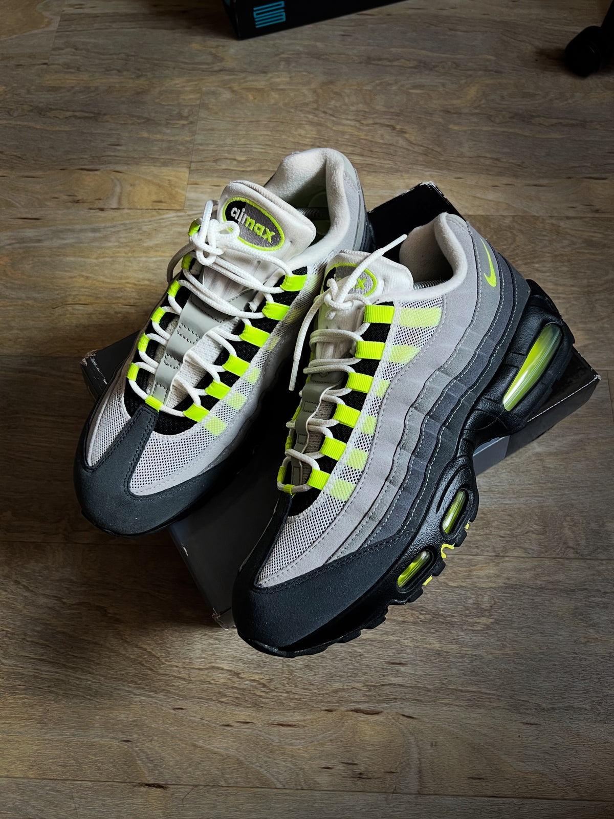 Nike Air Max 95 OG “Neon” Big Bubble (2026) ~ UK10