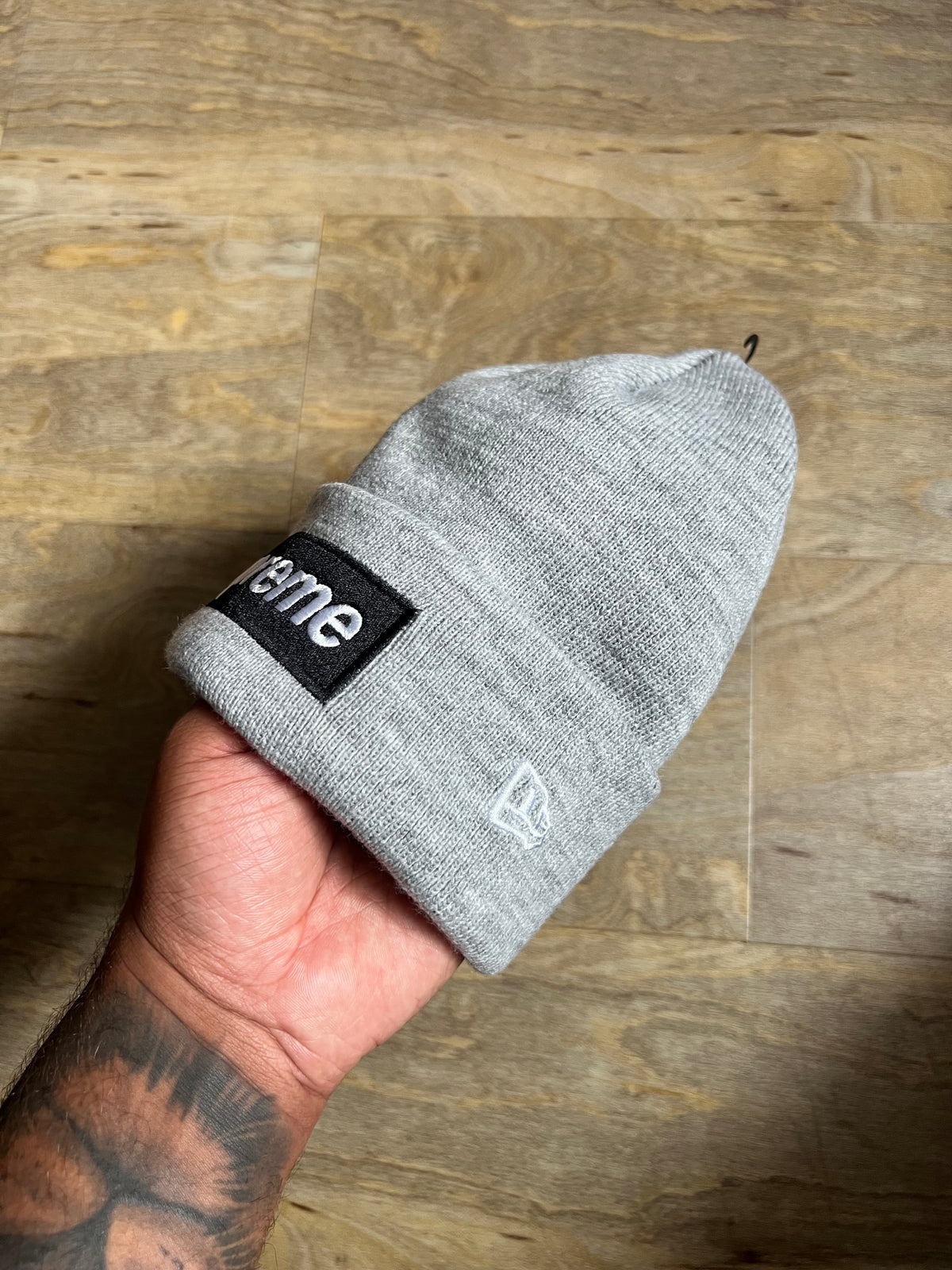 Supreme New Era Box Logo Beanie (Heather Grey) [FW22]