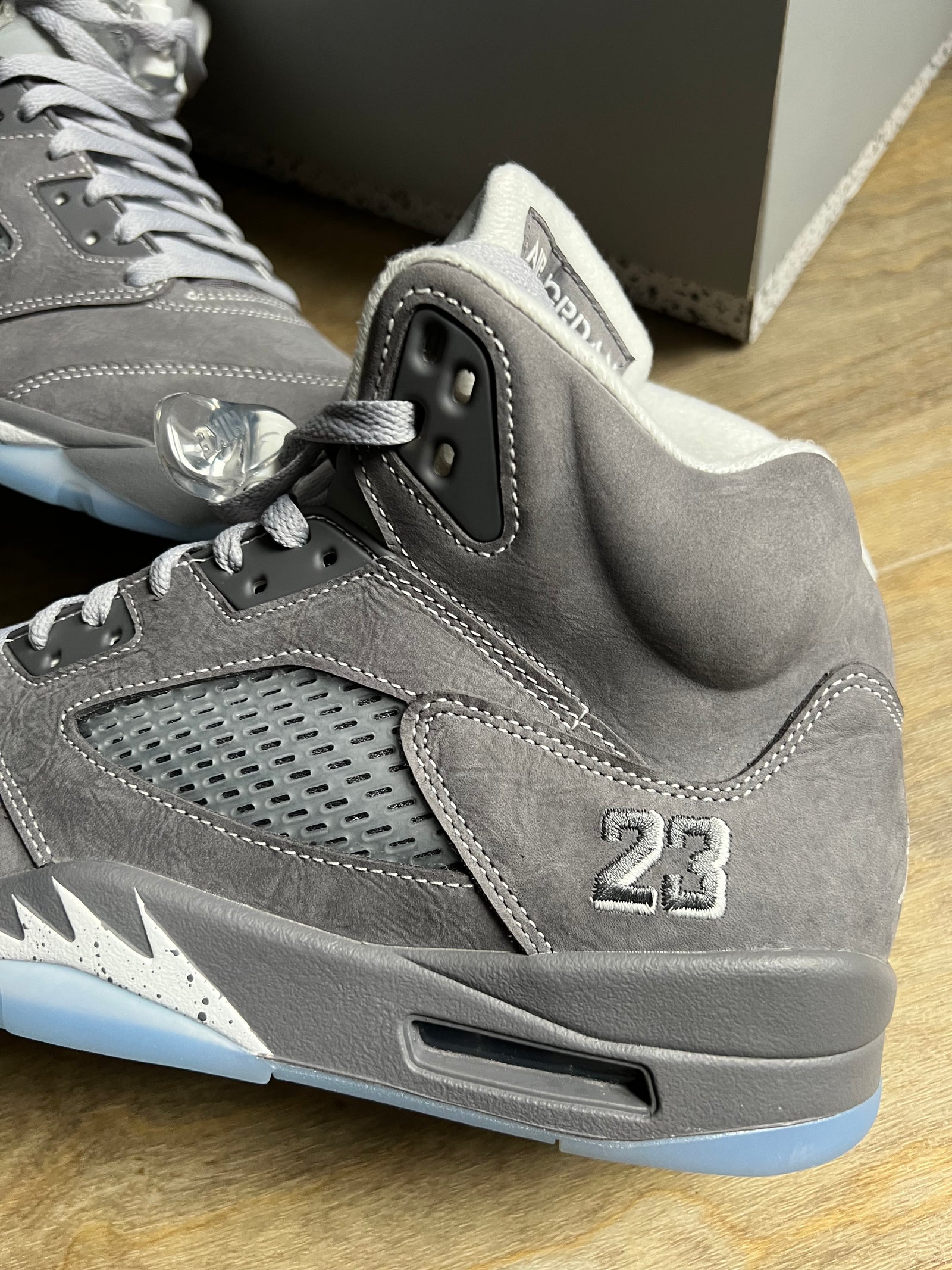 Air Jordan 5 Retro Wolf Grey (2026)