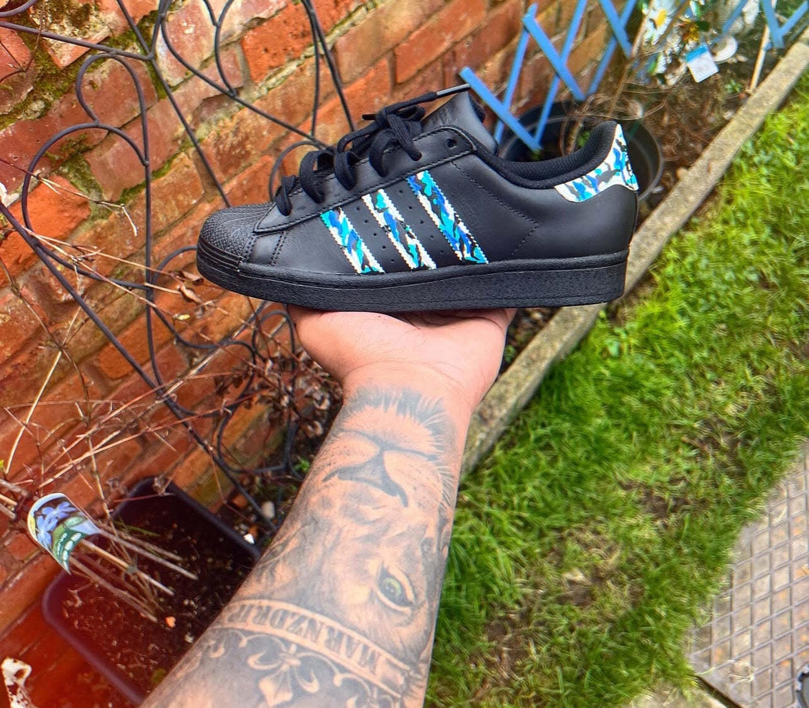 Adidas Superstar Shark Camo