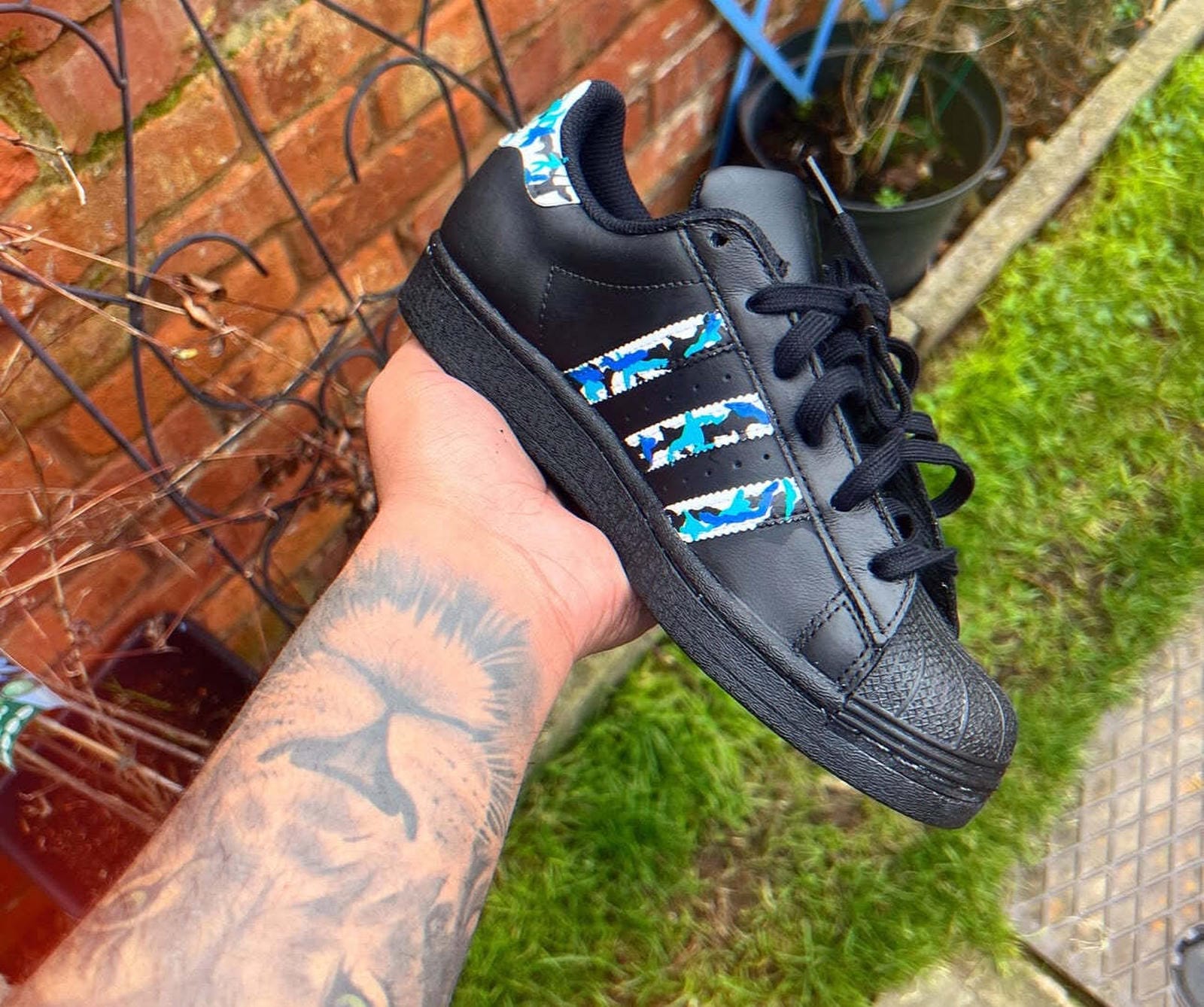 Adidas Superstar Shark Camo