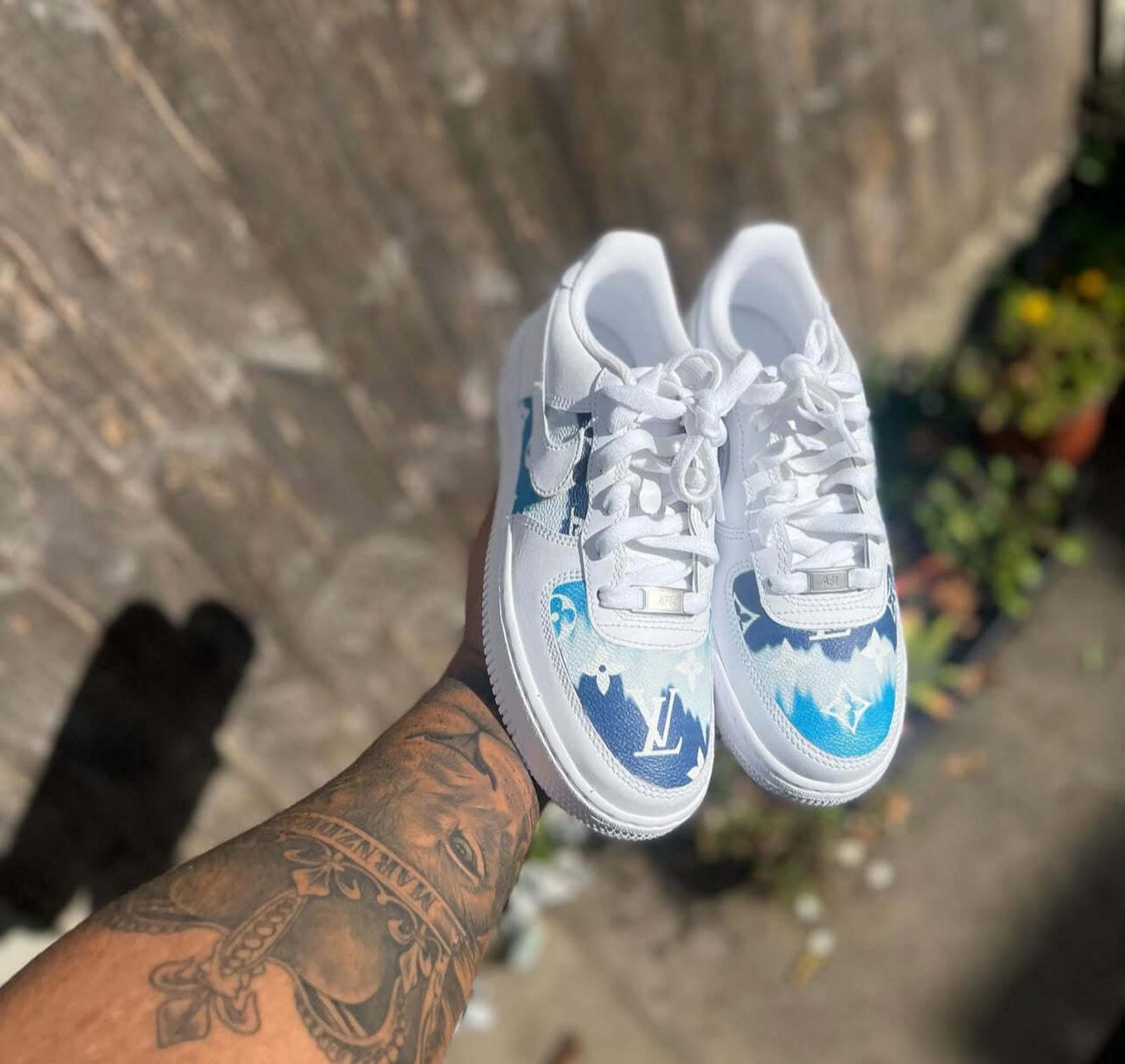 Nike Air Force 1 LV Monogram - Blue Fade
